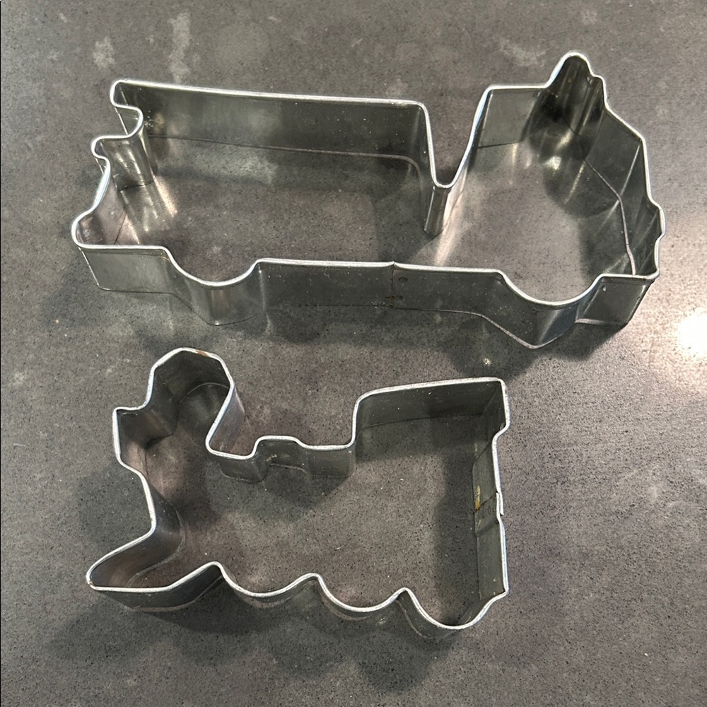 Metal Train/Firetruck Cookie Cutters Set